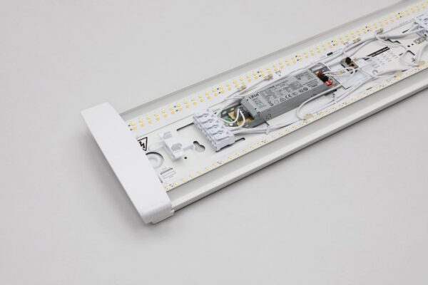 BREDA LED, 47W, 6500 LM, IP44, 3000/4000K
